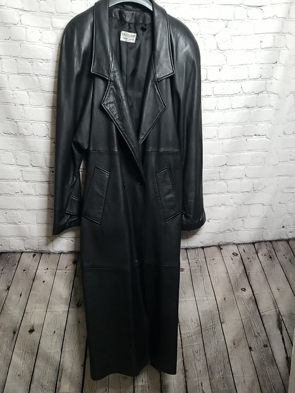 Excellent Stylist N.Y.C. womens black leather trench coat w/storm guard GUC